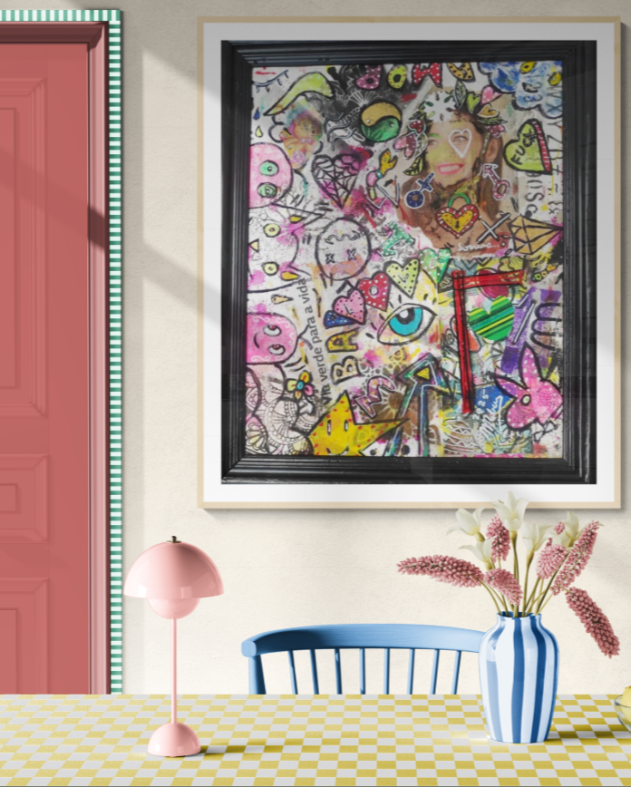 MISTA ( ACRILICO,  SPRAY,CANETA, PAPEL, PASTEL,PLASTICO) - 50x40cm-SORRISO, ABRE PORTAS...2025 - 200 Euros