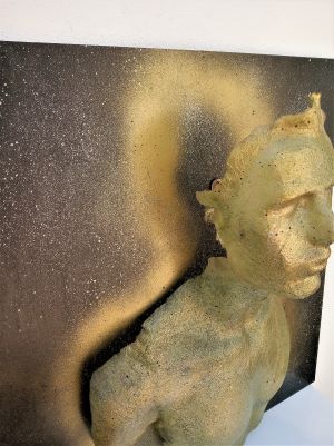 MISTA (MADEIRA RECICLADA, CHAVE, FIBRA E RESINA) 65X61X22cm - O AMOR NAO TEM COR  -350 Euros