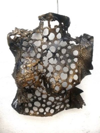 MIXED (PLASTIC, INK, SPRAY) - 45x35x12cm- DERRECTED BY LOVE 2024 -250 Euros 